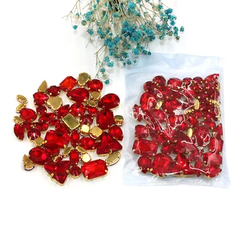 Oblečení, doplňky, smíšené tvar Červené křišťálové sklo šití kamínky se zlatým základnou pro oblečení/oblečení/boty